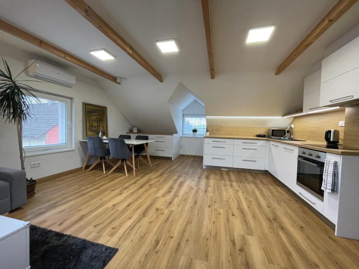 Apartman Svetla Пардубице Экстерьер фото